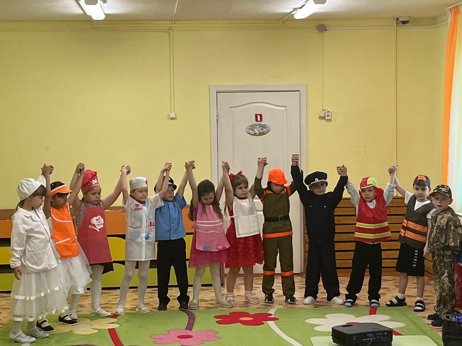 Муниципальный семинар по ранней профориентации «Мы не скажем, а покажем»