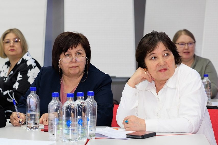 Сельские учителя вновь приняли участие в «Умных каникулах»