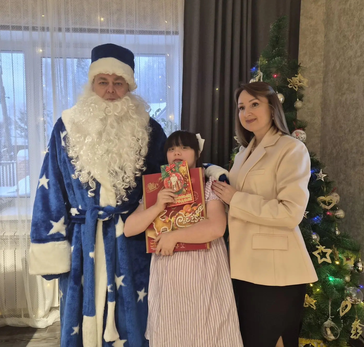 Новогодняя сказка: желание Сафийи Абдиевой исполнилось благодаря «Ёлке желаний»